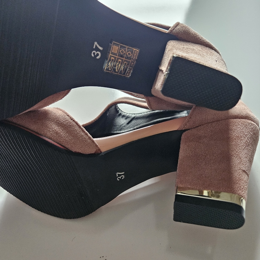 SANDALS - Picture 7 of 11